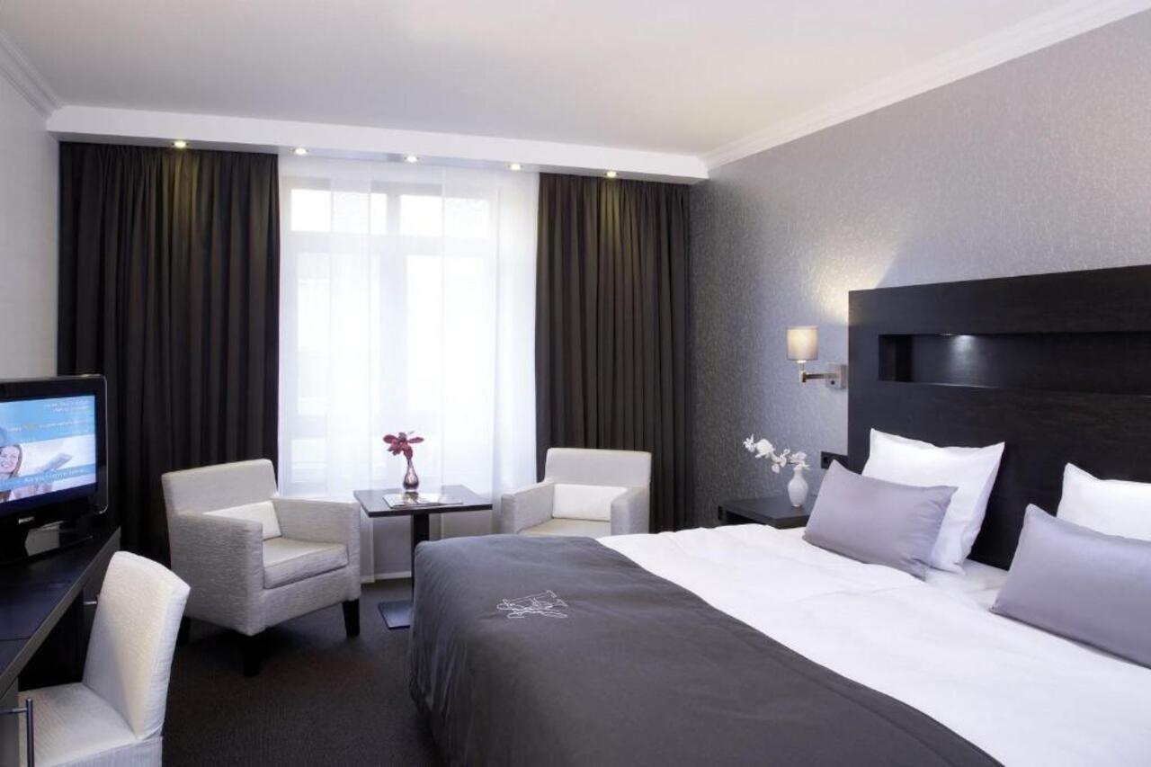 Van Der Valk Hotel ฮิลเดสไฮม์ ภายนอก รูปภาพ