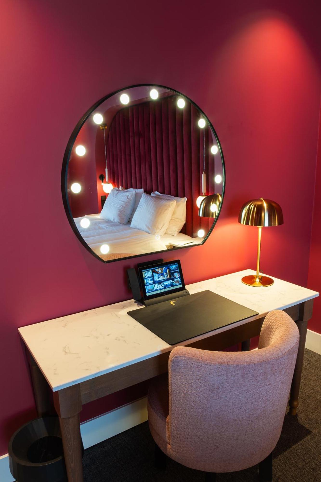 Van Der Valk Hotel ฮิลเดสไฮม์ ภายนอก รูปภาพ