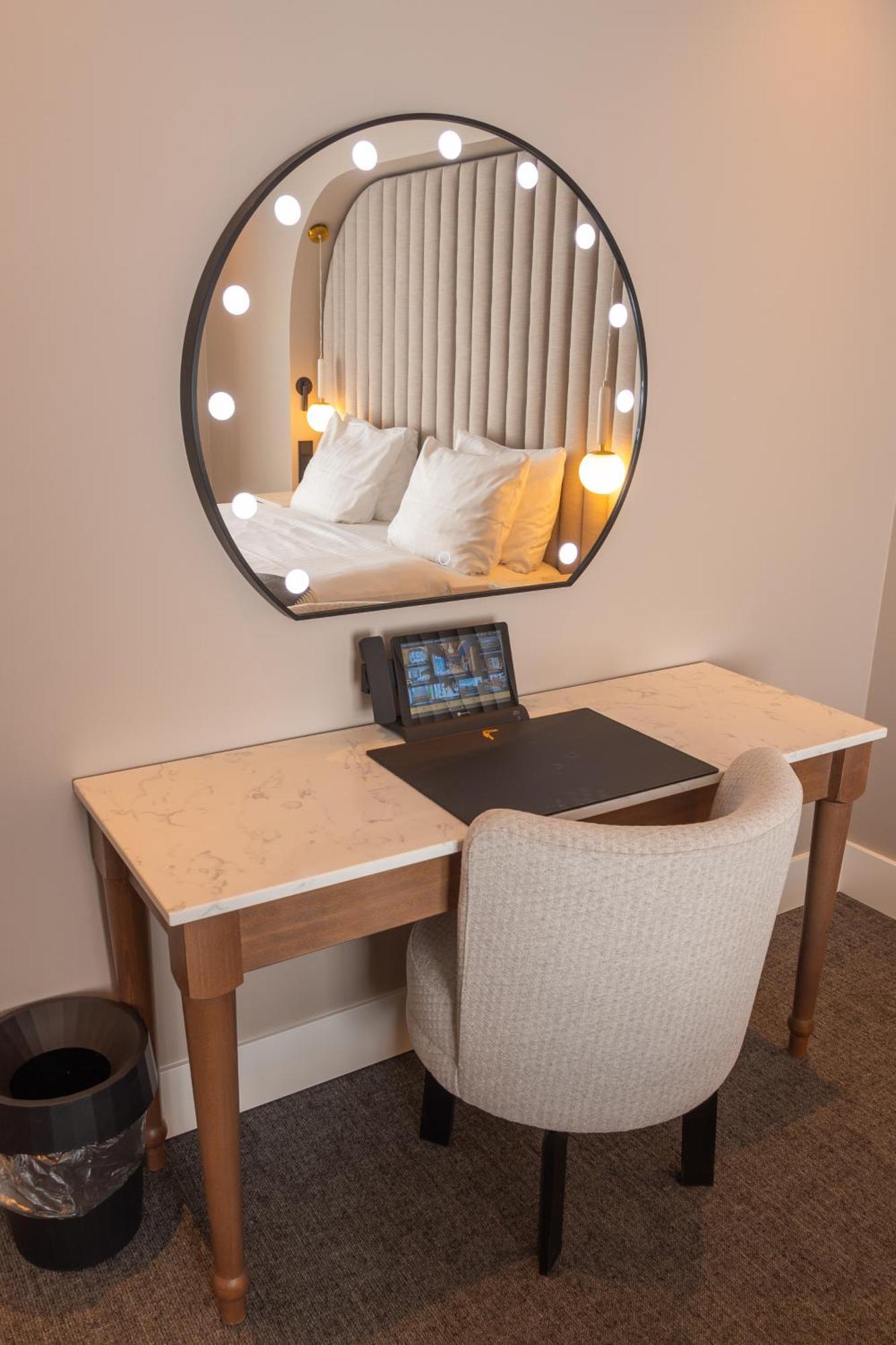 Van Der Valk Hotel ฮิลเดสไฮม์ ภายนอก รูปภาพ