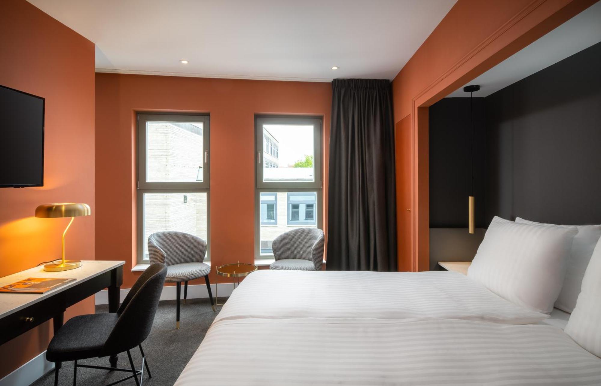 Van Der Valk Hotel ฮิลเดสไฮม์ ภายนอก รูปภาพ