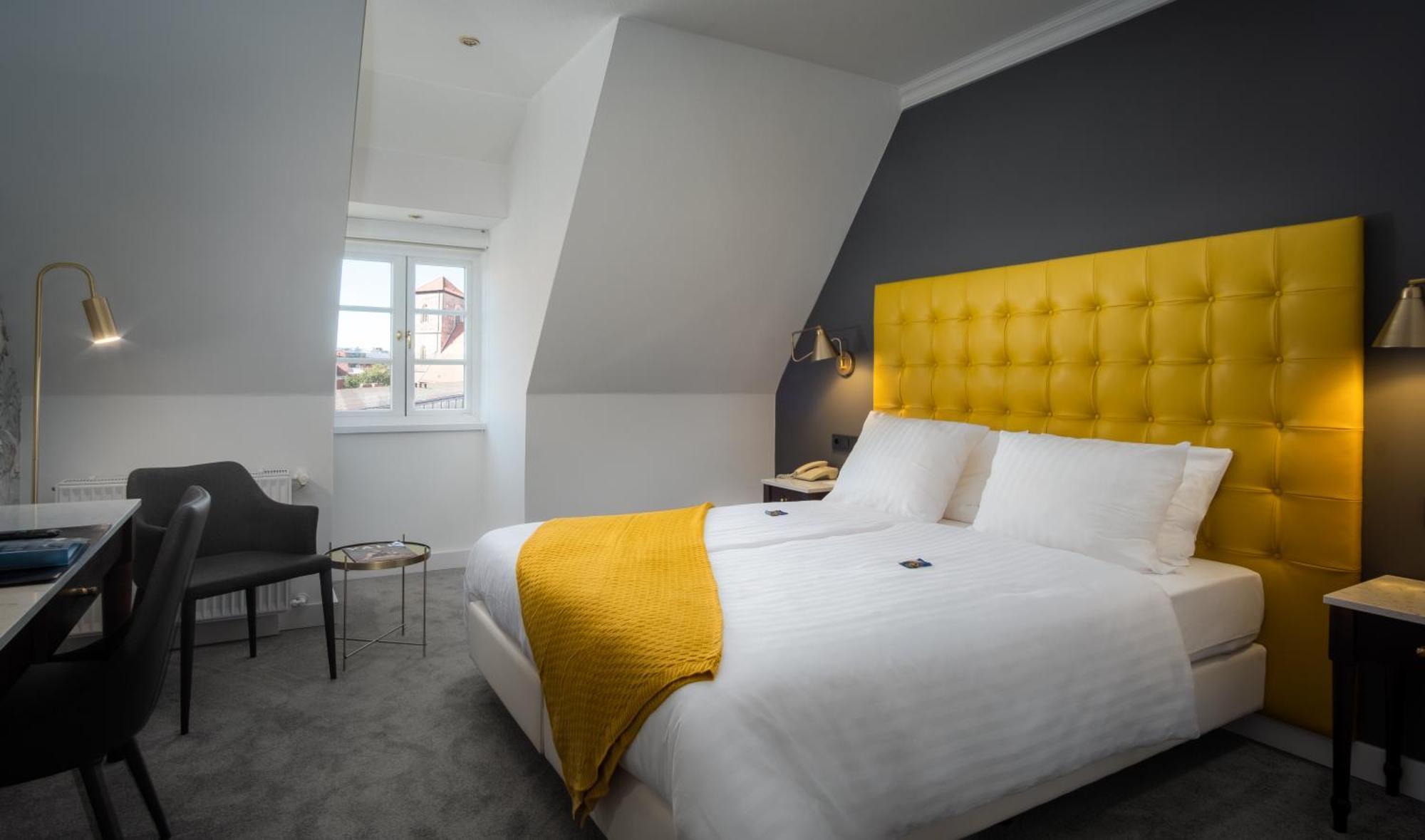 Van Der Valk Hotel ฮิลเดสไฮม์ ภายนอก รูปภาพ