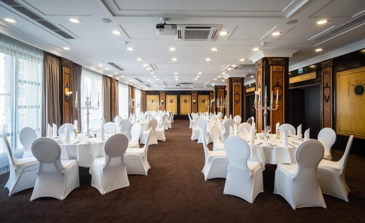 Van Der Valk Hotel ฮิลเดสไฮม์ ภายนอก รูปภาพ